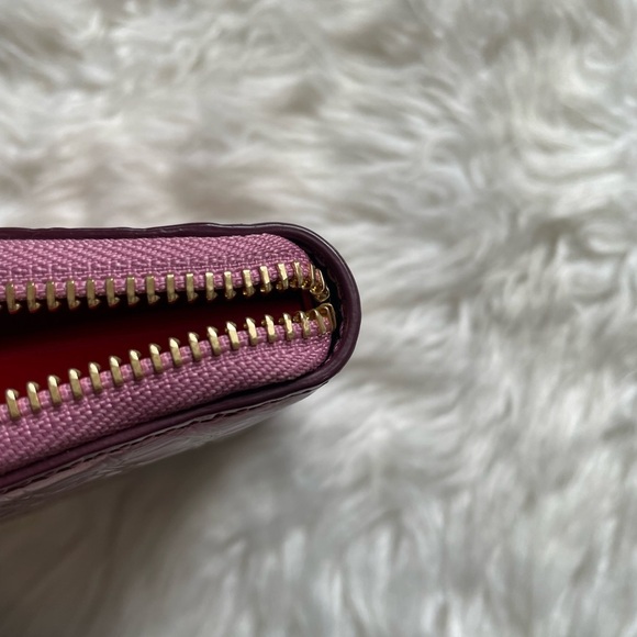 Christian Louboutin Pink Enamel Zippy Wallet - Picture 5 of 12